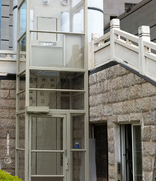 Best Versatile Vertical Platform Lift in Dubai | Suitable For Homes Best Versatile Vertical Platform Lift in Dubai | Suitable For Homes