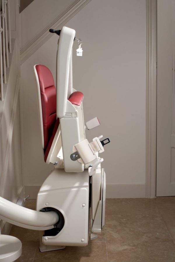 Comfortable Curved Stair Chair Lift in UAE | Advanced Safety Features Comfortable Curved Stair Chair Lift in UAE | Advanced Safety Features