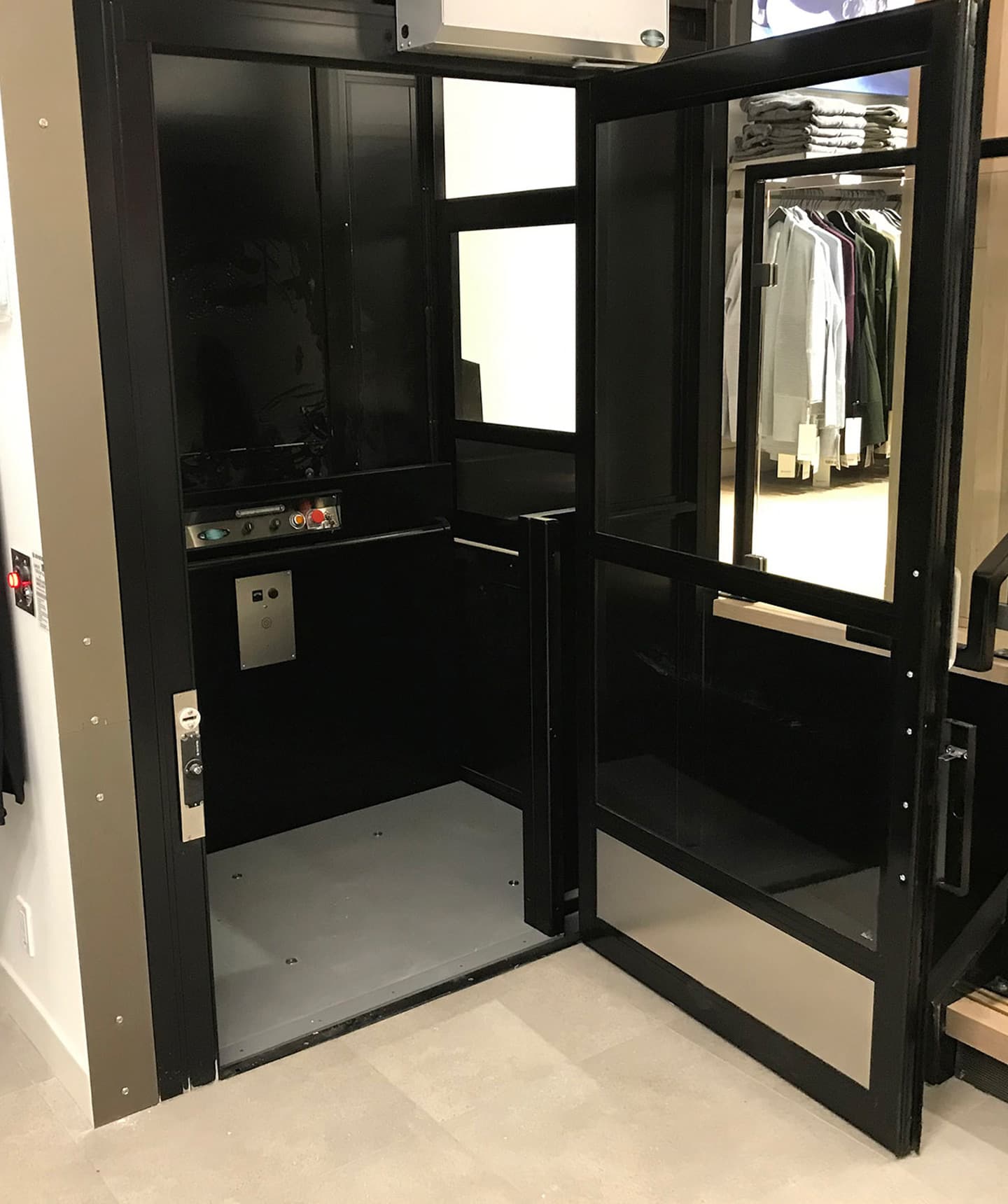 Best Versatile Vertical Platform Lift in Dubai | Suitable For Homes Best Versatile Vertical Platform Lift in Dubai | Suitable For Homes