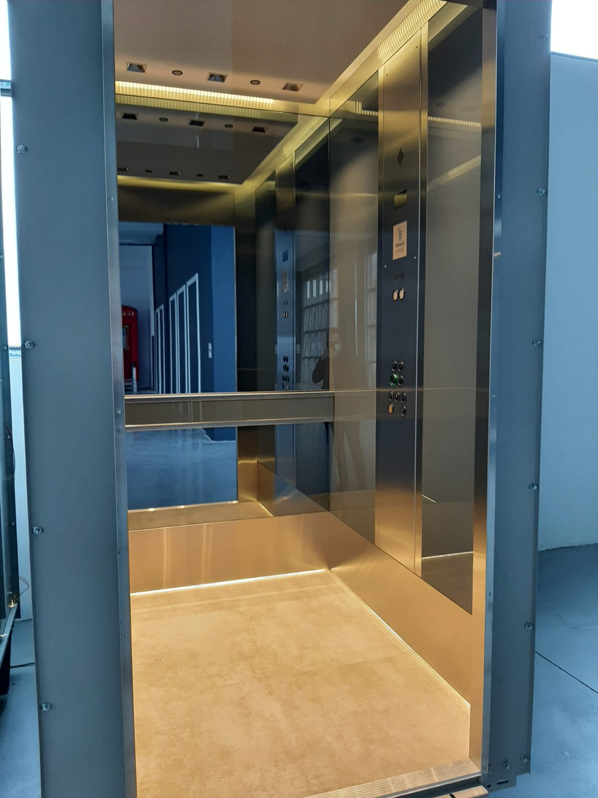 Small Lift for Home in Dubai Elevator in UAE