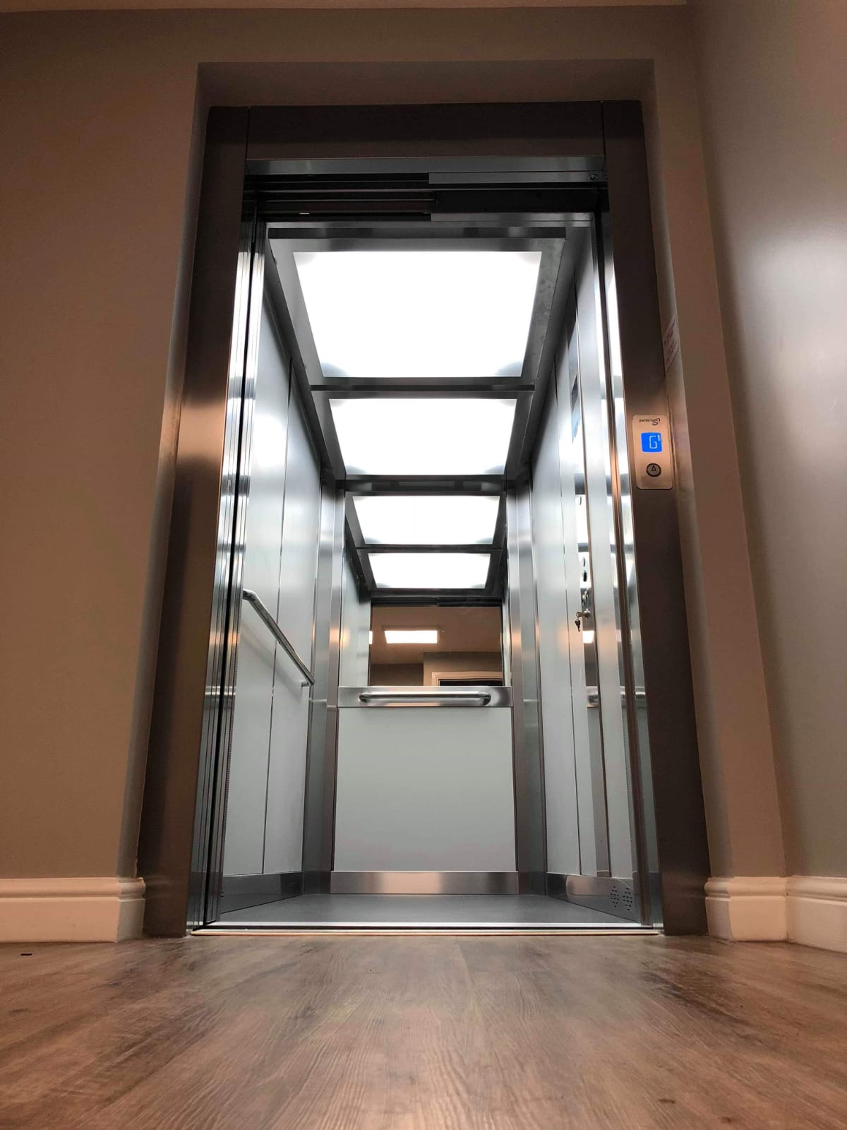 Small Lift for Home in Dubai Elevator in UAE